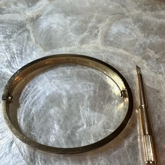 Gold Love Bracelet - Picture 3 of 4